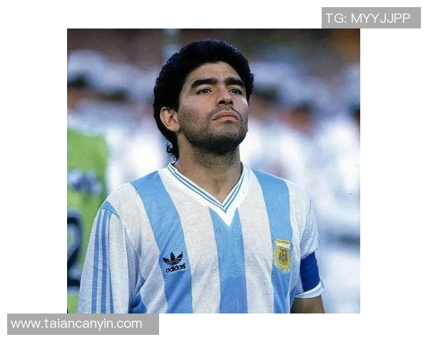 狼眼看球：盘点全球足球十大巨星及其传奇瞬间